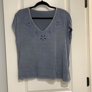 Blue floral American Eagle Shirt Women’s Medium